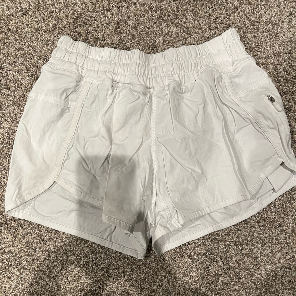 Lululemon white tracker short